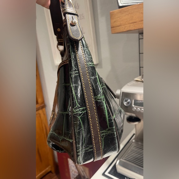 Dooney & Bourke Embossed Alligator Pattern Green Leather Shoulder Bag - Picture 4 of 13